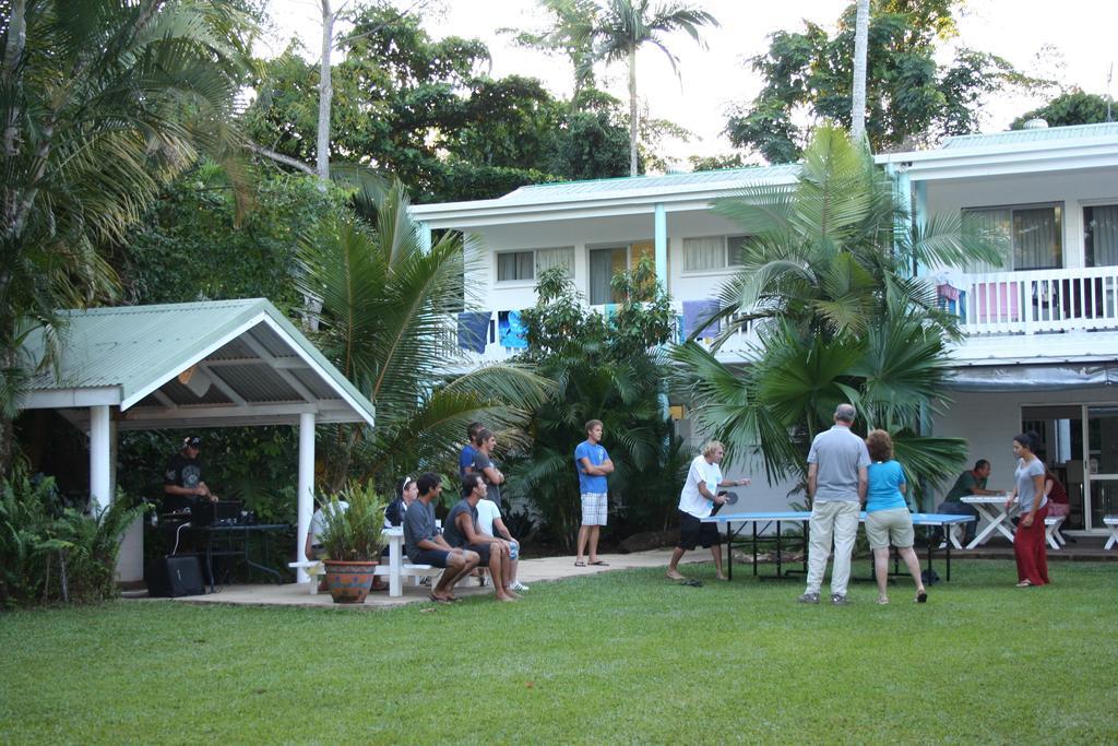 Absolute Backpackers Mission Beach Exterior photo